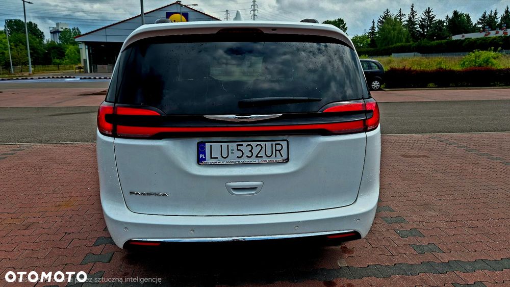 Chrysler Pacifica - 6