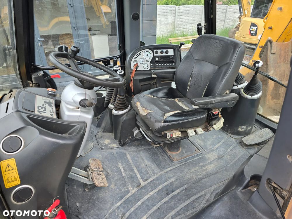 JCB - 3