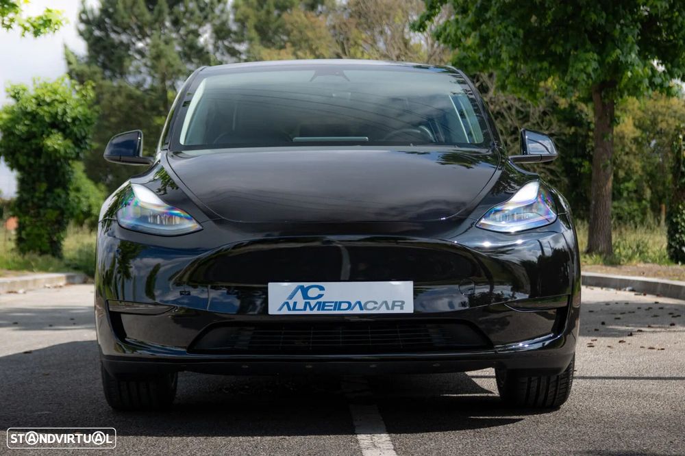 Tesla Model Y - 41