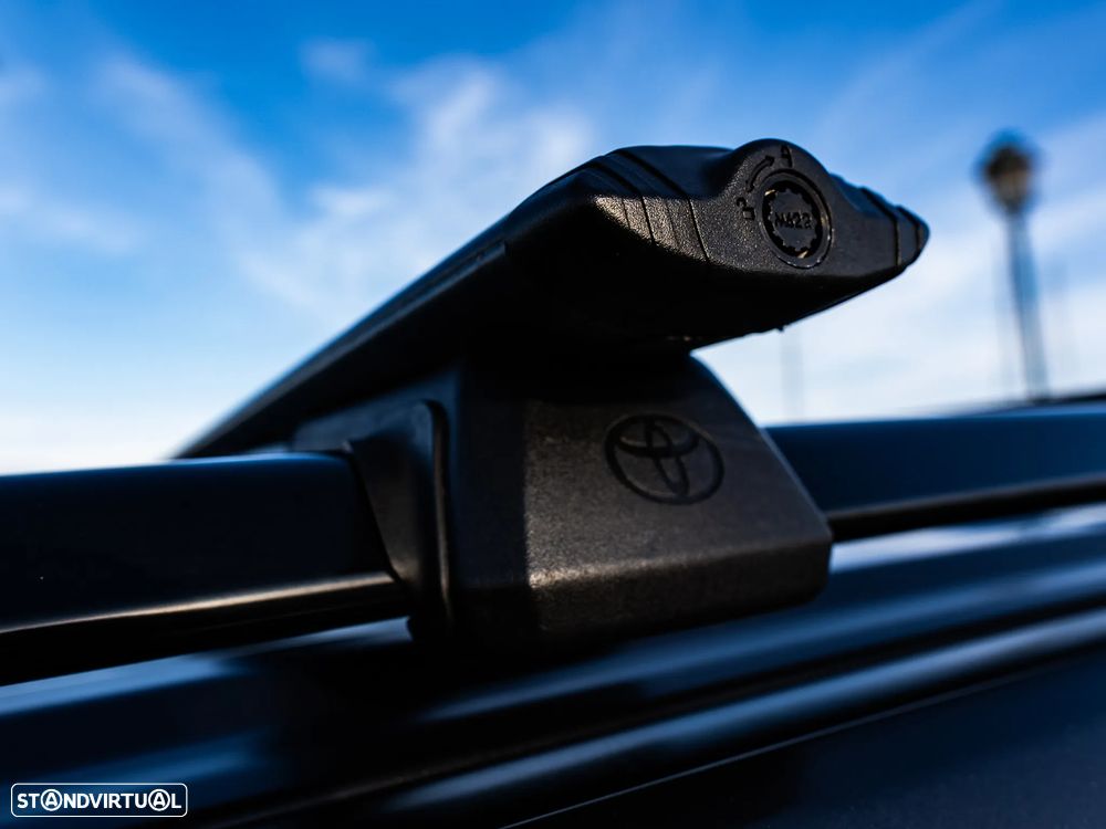 Toyota Land Cruiser - 38