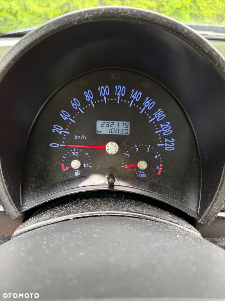 Volkswagen New Beetle 1.9 TDI - 12