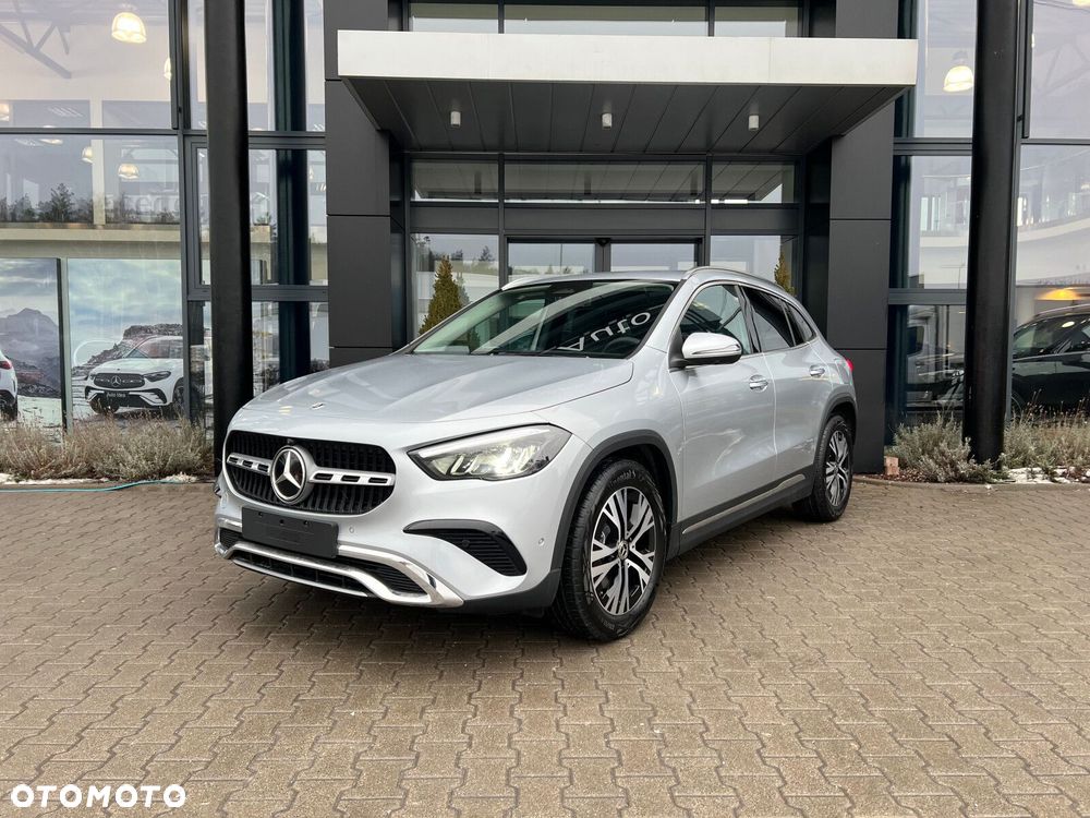 Mercedes-Benz GLA - 2