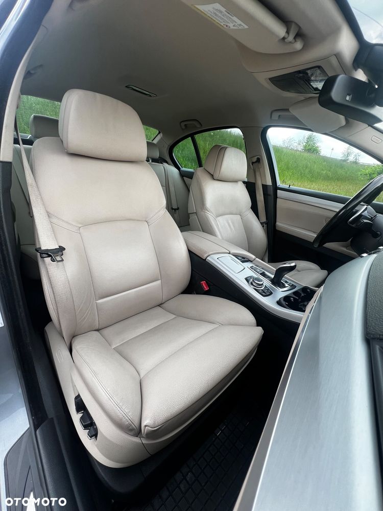 BMW Seria 5 530d - 12