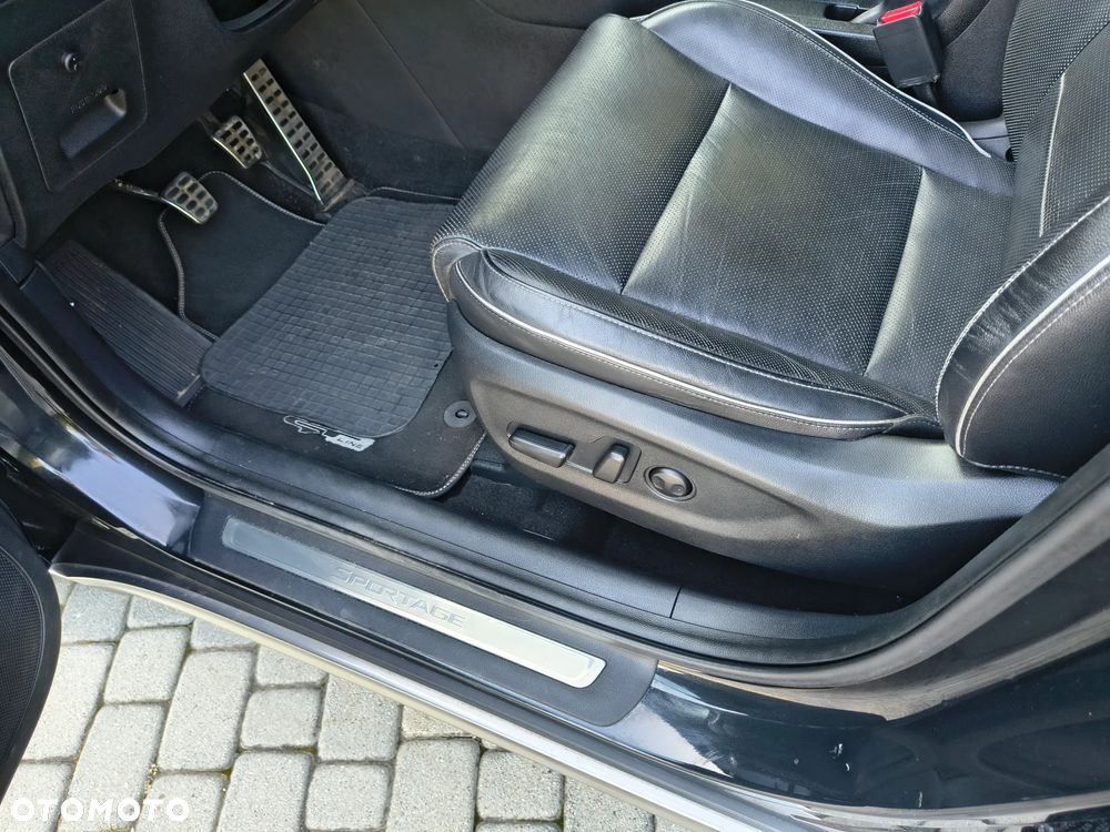 Kia Sportage 2.0 CRDI 4WD Fifa World Cup Edition - 14