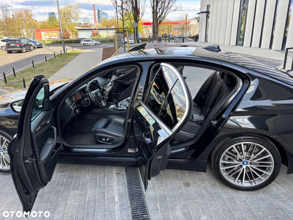 BMW Seria 5 530e iPerformance - 12