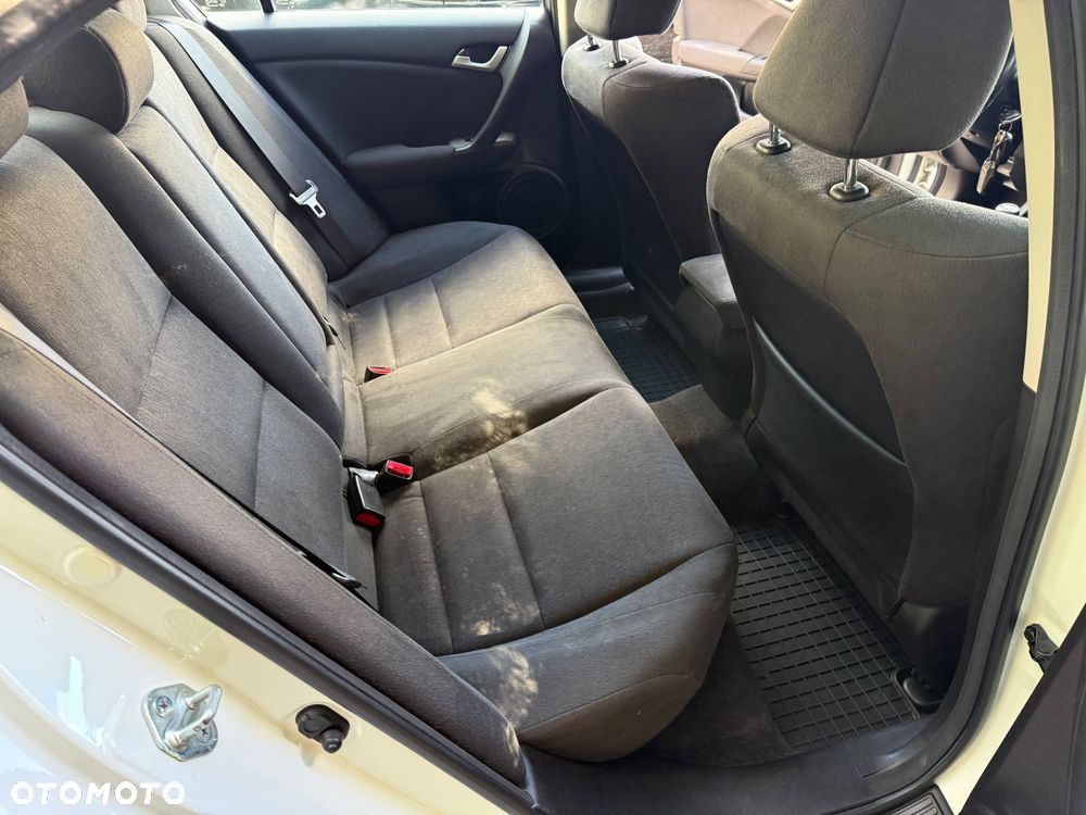 Honda Accord 2.0 Executive - 24