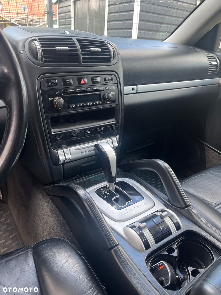 Porsche Cayenne - 23