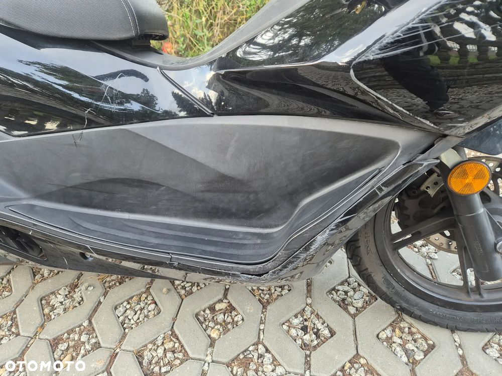 Honda PCX - 12