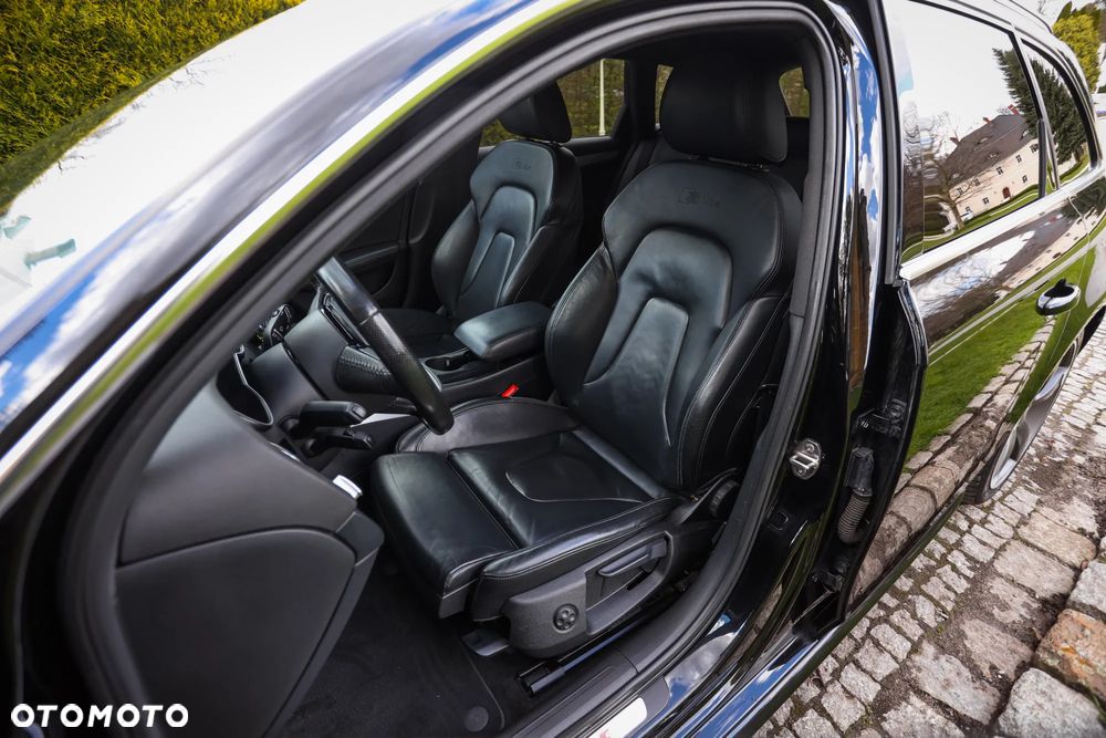 Audi A4 Avant 2.0 TDI DPF clean diesel quattro S tronic S line Sportpaket - 6