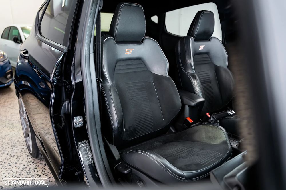 Ford Fiesta 1.5 EcoBoost ST - 10