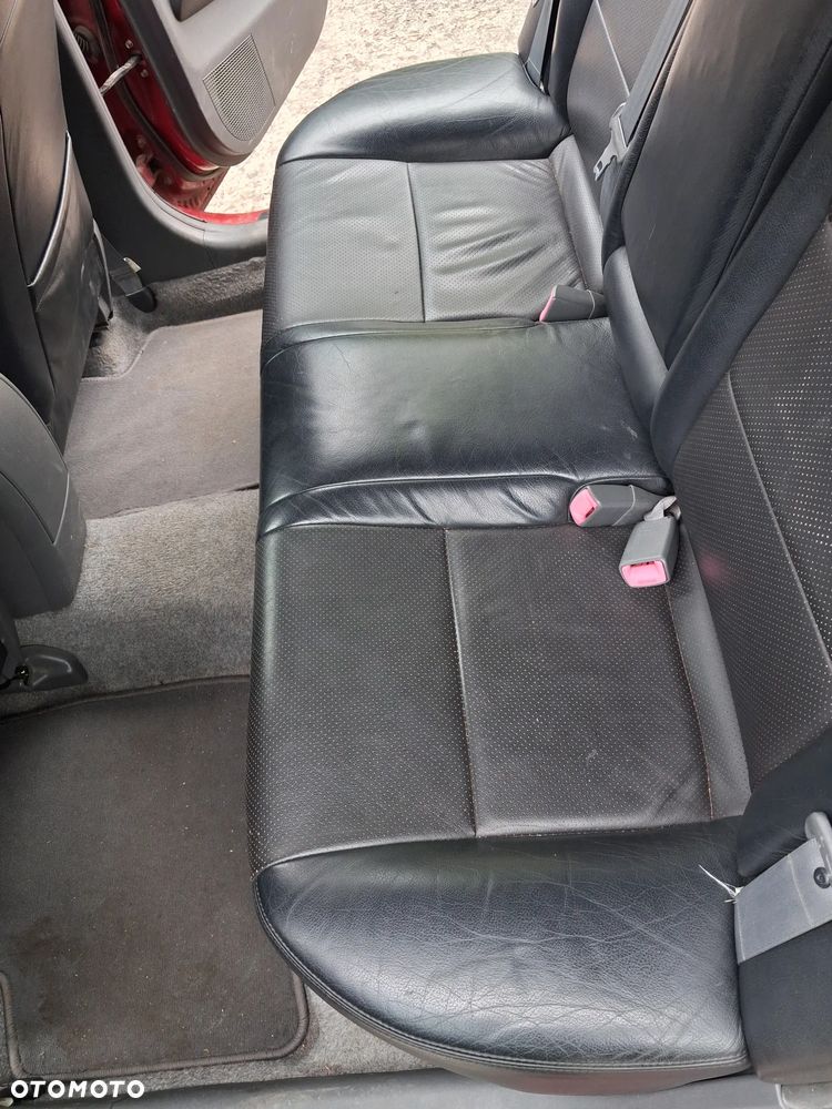 Toyota Prius 1.5 VVT-i Sol - 23