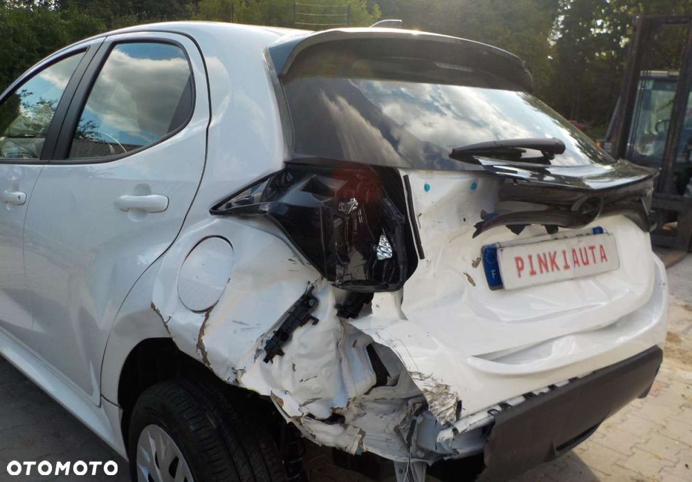 Toyota Yaris - 8