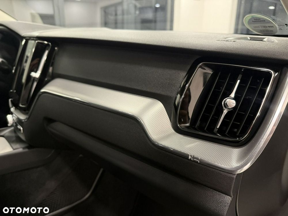 Volvo XC 60 D4 AWD Geartronic Inscription - 27