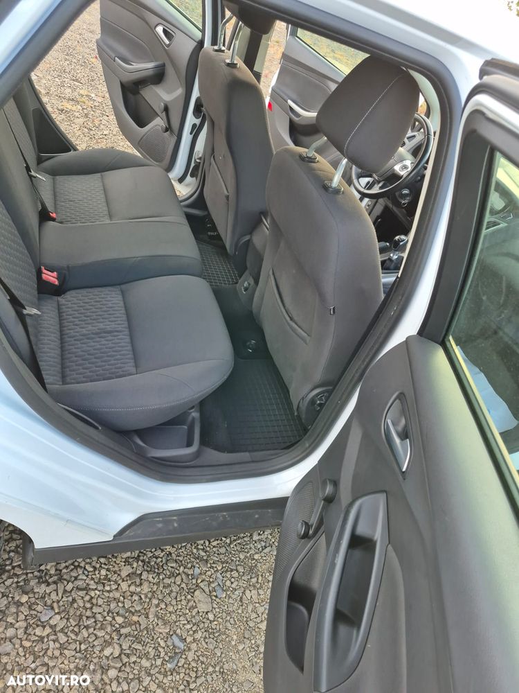 Ford Focus 1.6 TDCI DPF Start-Stopp-System Ambiente - 6