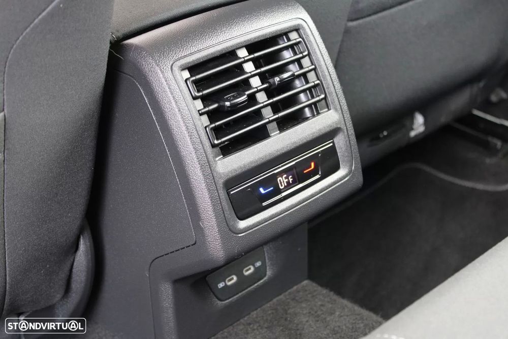 VW Golf 2.0 TDI Life - 17