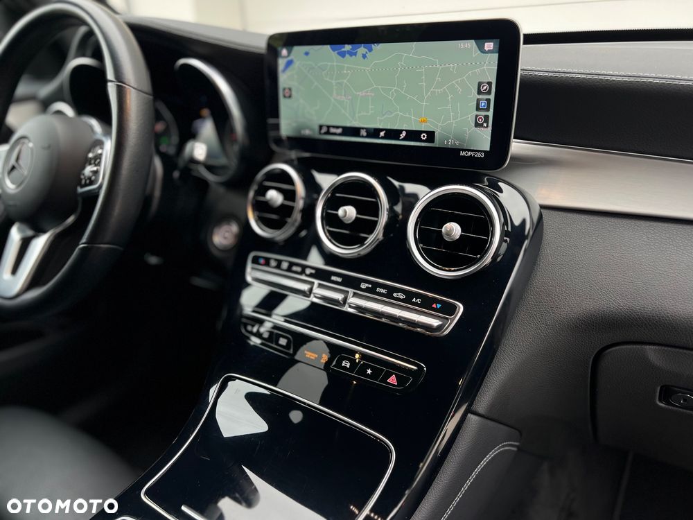 Mercedes-Benz GLC 200 4Matic 9G-TRONIC AMG Line - 17