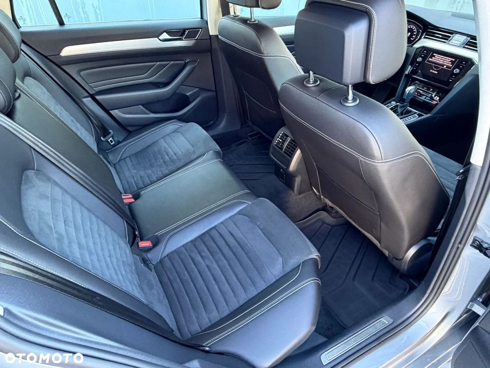 Volkswagen Passat 2.0 TDI SCR Style DSG - 15