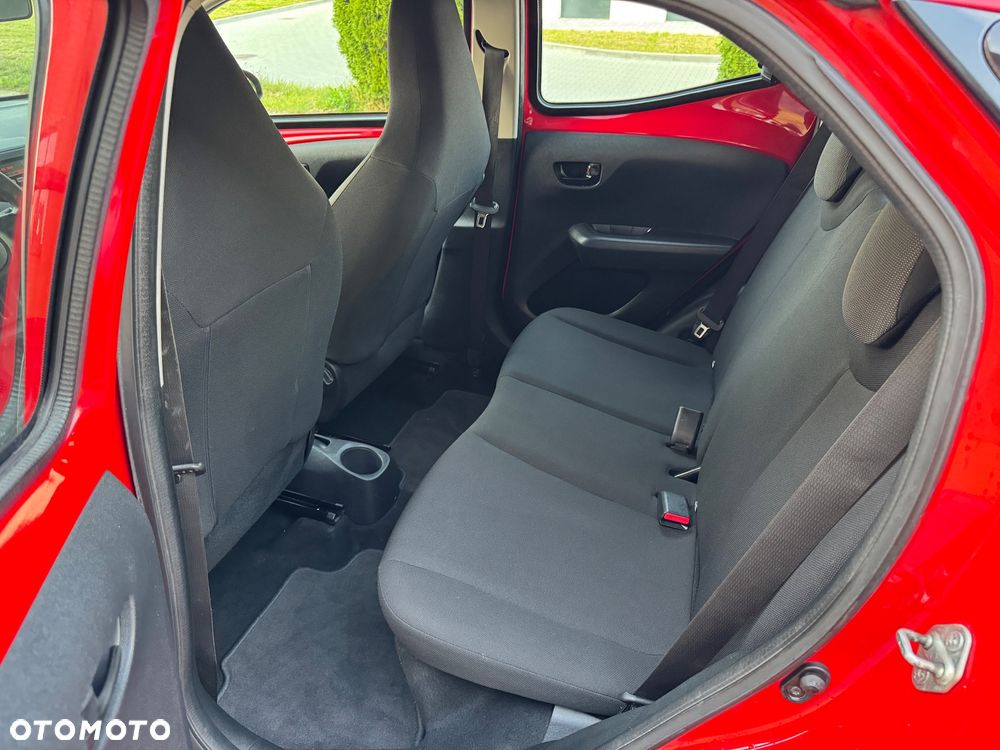 Toyota Aygo x-business - 19