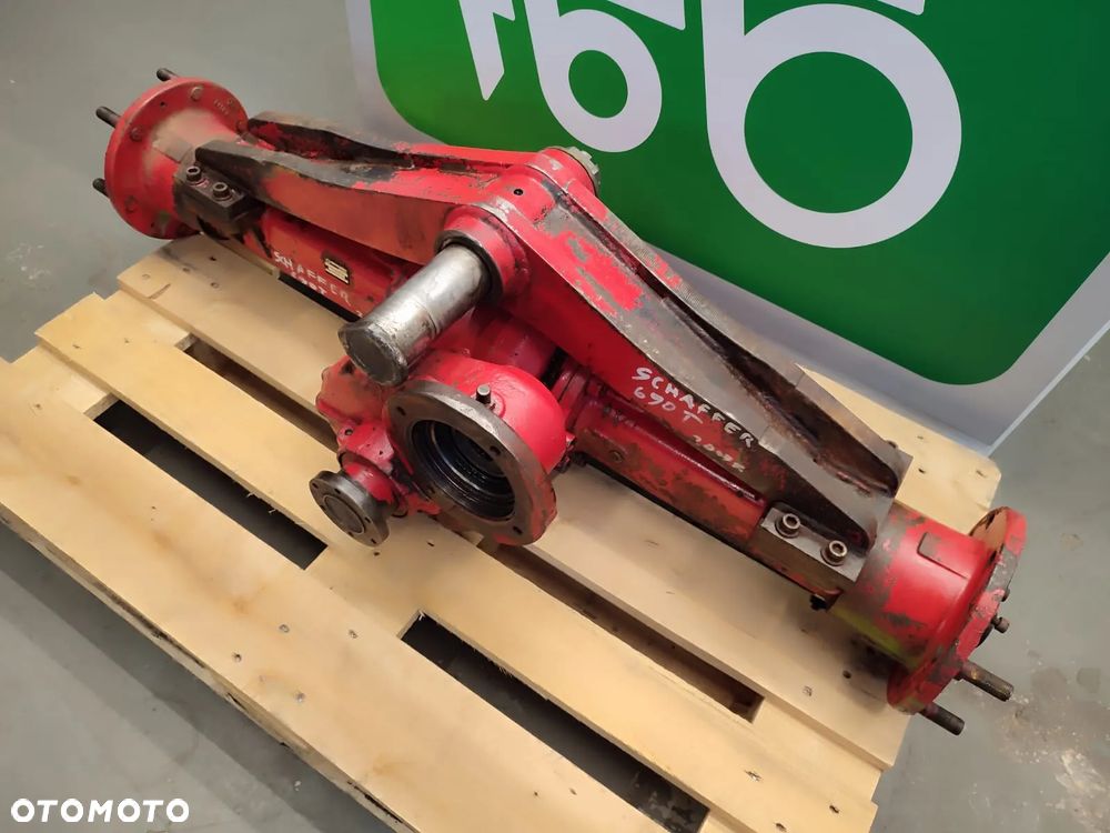 Wspornik mostu 5859M8 0037L Schaffer 690 T - 7