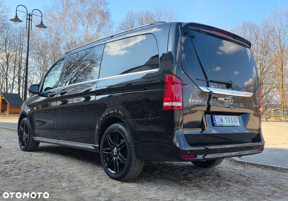 Mercedes-Benz Klasa V - 4