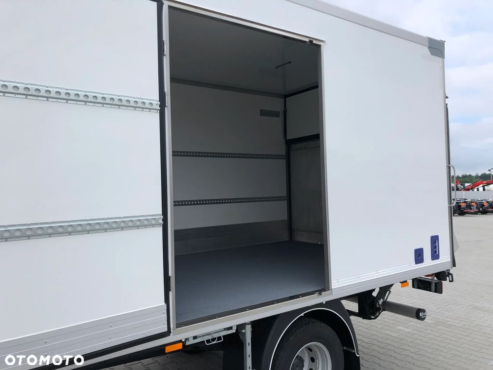 Iveco DAILY 70C18H izoterma winda 750 kg - 9