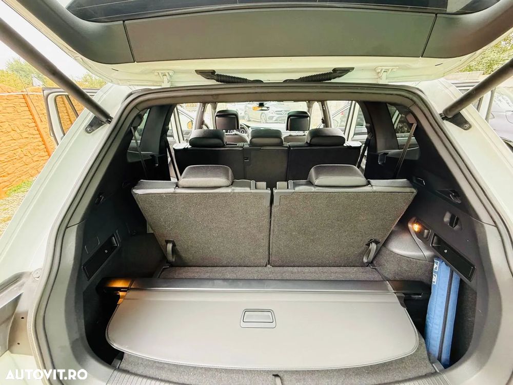 Volkswagen Tiguan - 8