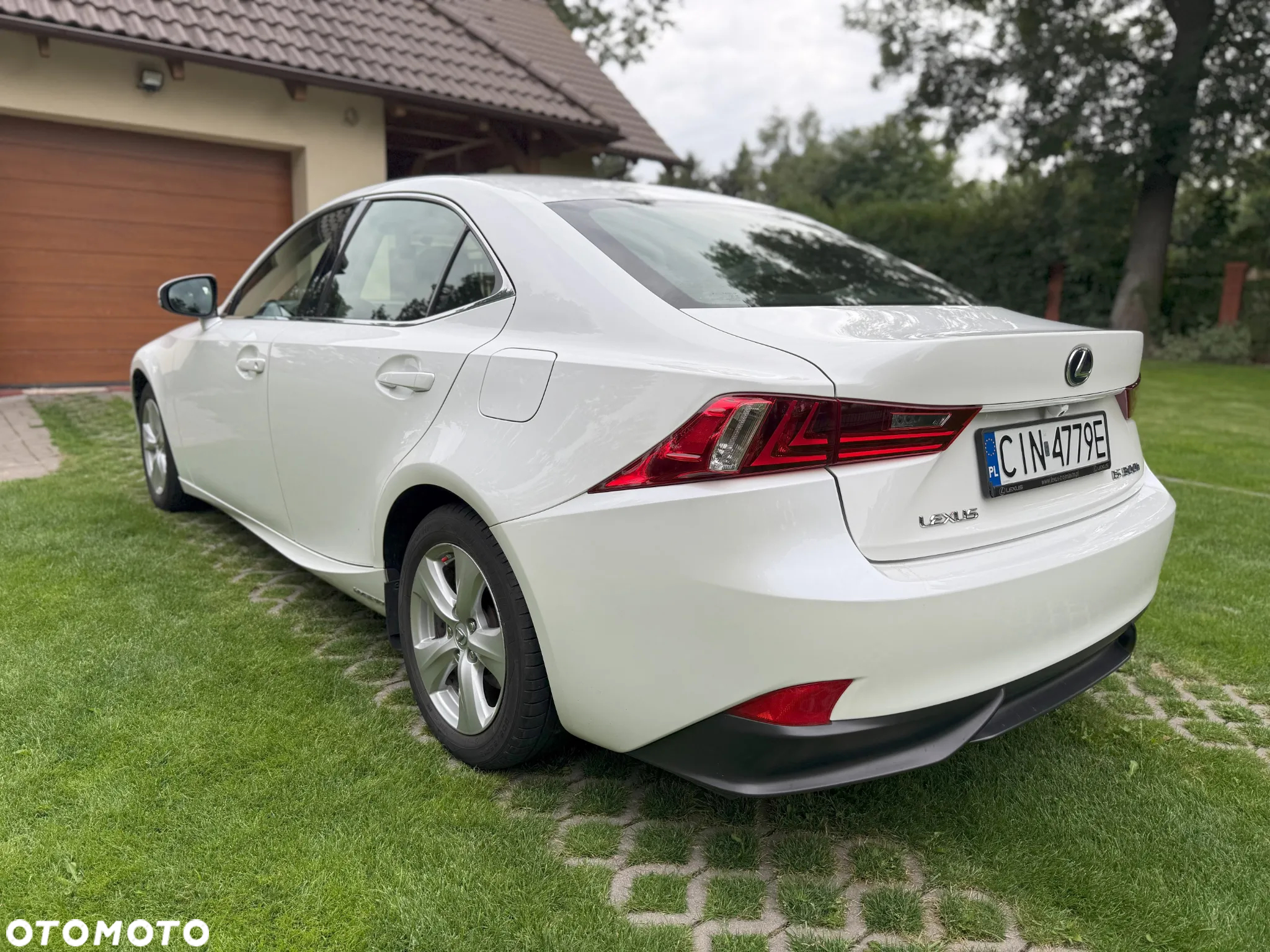 Lexus IS 300h Elite - 4