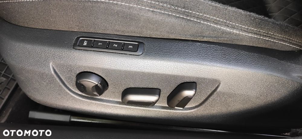 Skoda Superb 2.0 TDI DSG Ambition - 23