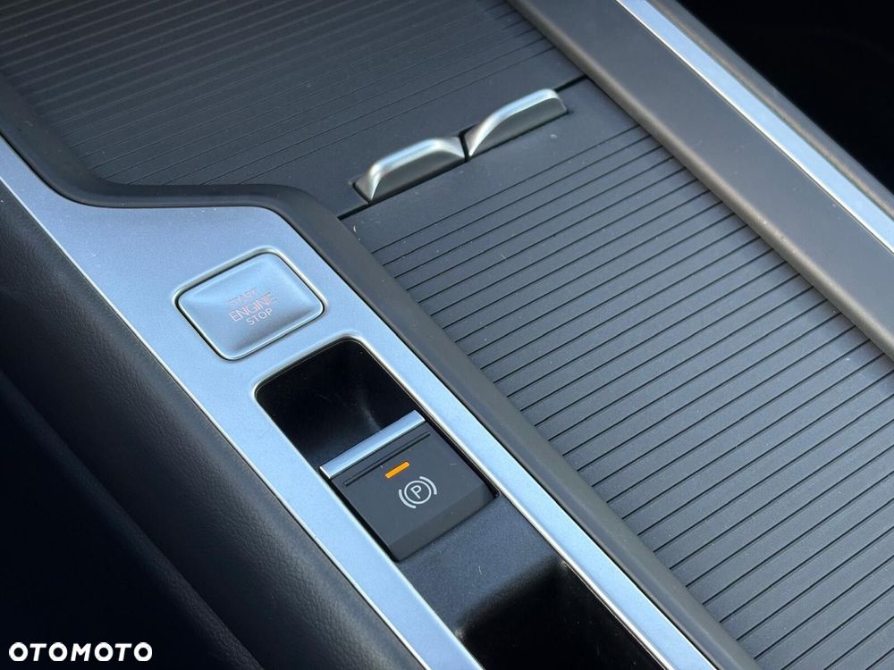 Volkswagen Passat - 25