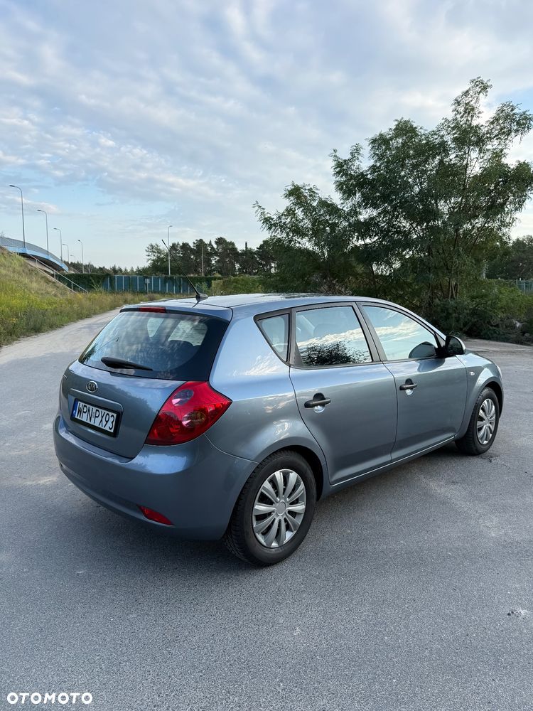 Kia Ceed 1.4 CVVT LX - 5