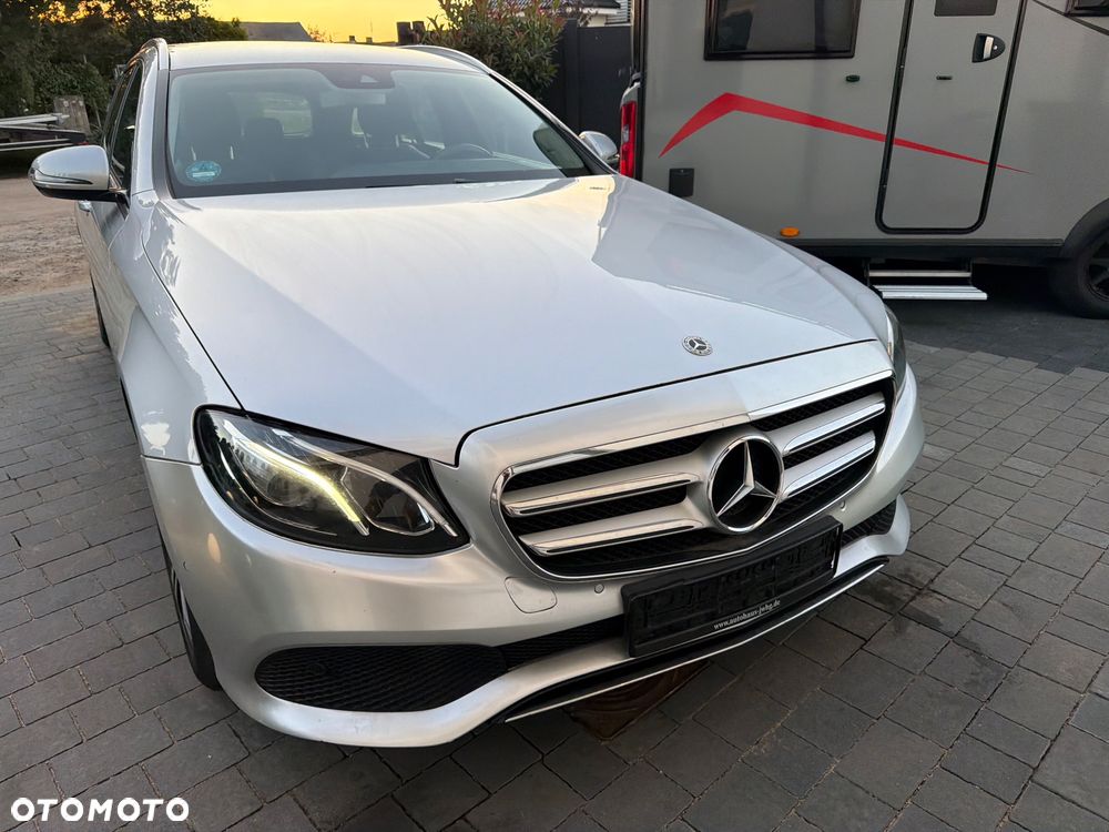 Mercedes-Benz Klasa E 220 d 9G-TRONIC Avantgarde - 17