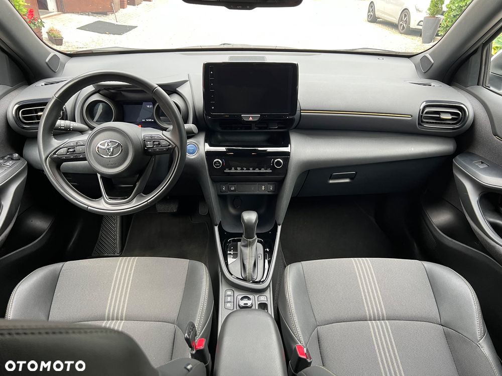 Toyota Yaris Cross Hybrid 1.5 Executive 4x4 - 24