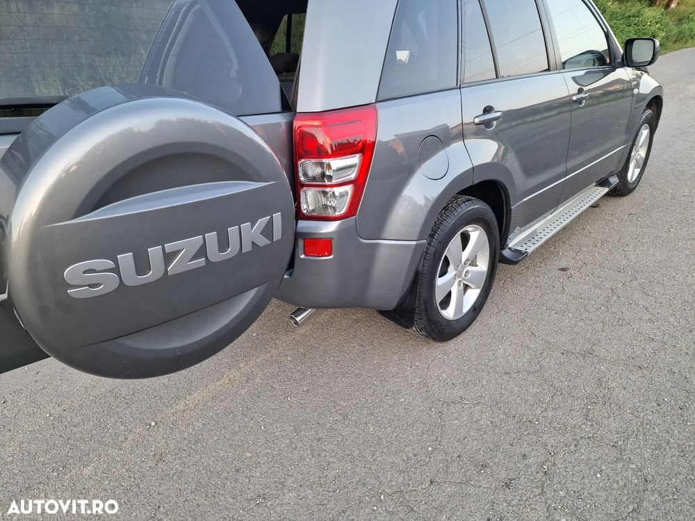 Suzuki Grand Vitara 1.9 DDiS Comfort DPF Family - 14