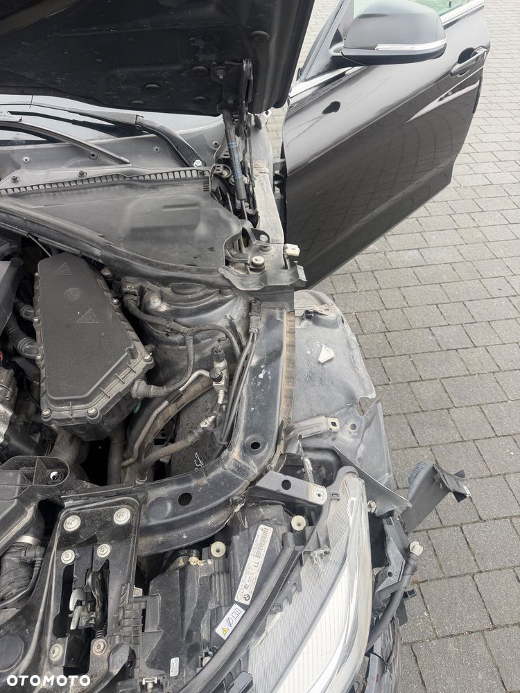 BMW 3GT 318d Sport Line - 16