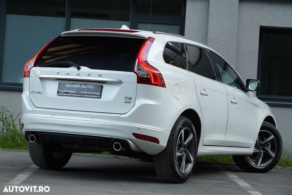 Volvo XC 60 D5 AWD Geartronic Summum - 12