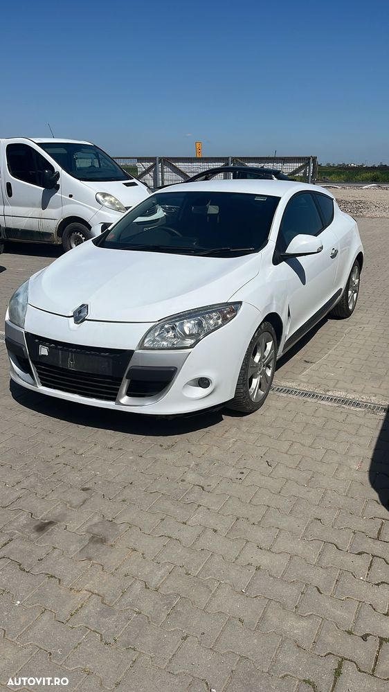 Dezmembram Renault Megane Coupe 1.9 diesel din 2010 - 4