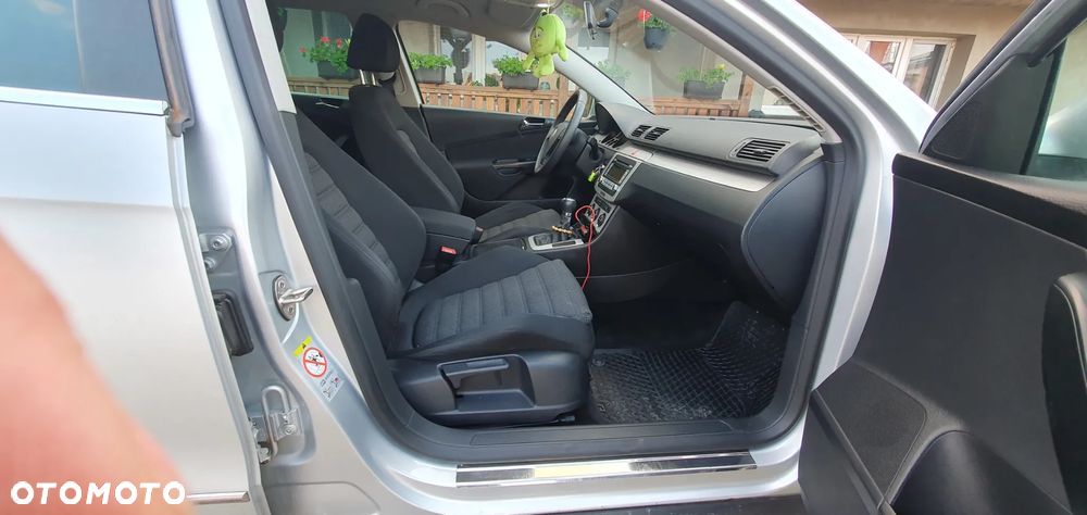 Volkswagen Passat 2.0 TDI DPF Comfortline - 15