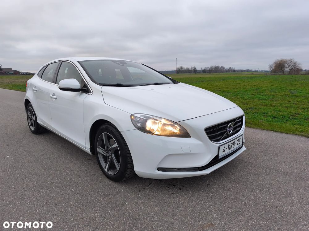 Volvo V40 D2 Momentum - 3