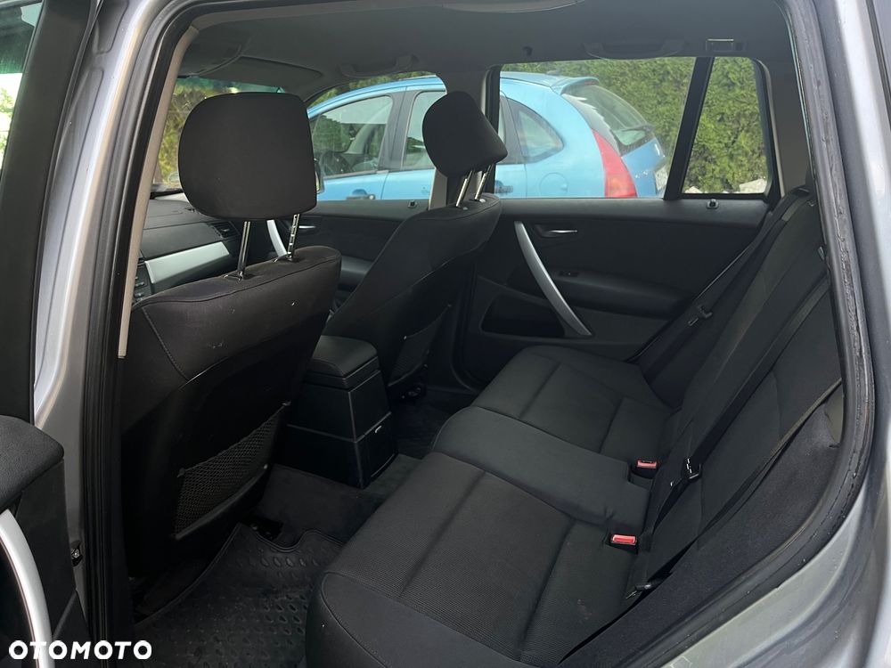 BMW X3 2.0d - 9
