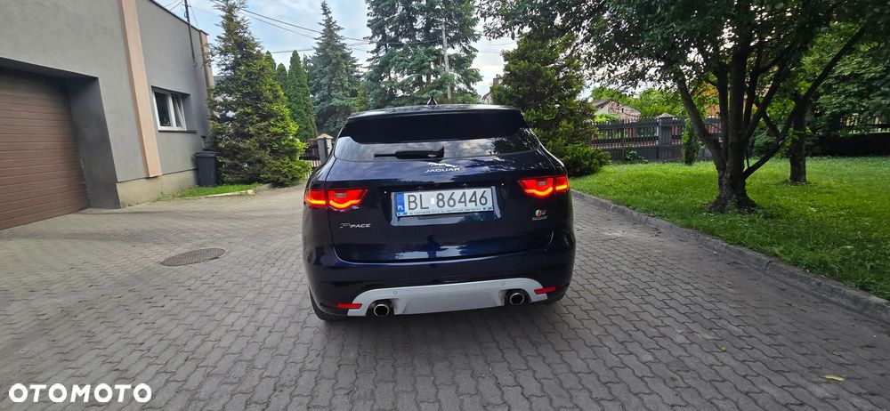 Jaguar F-Pace 3.0 V6 AWD S - 34