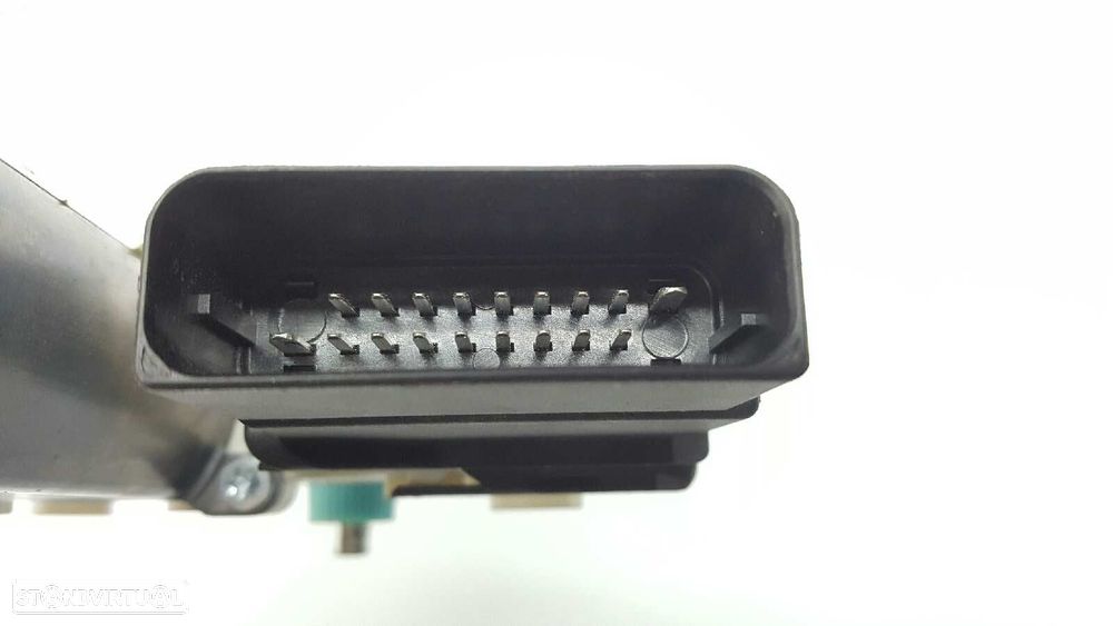 MOTOR ELEVADOR TRASEIRO DIREITO VOLKSWAGEN GOLF VI (5K1) ADVANCE - 2