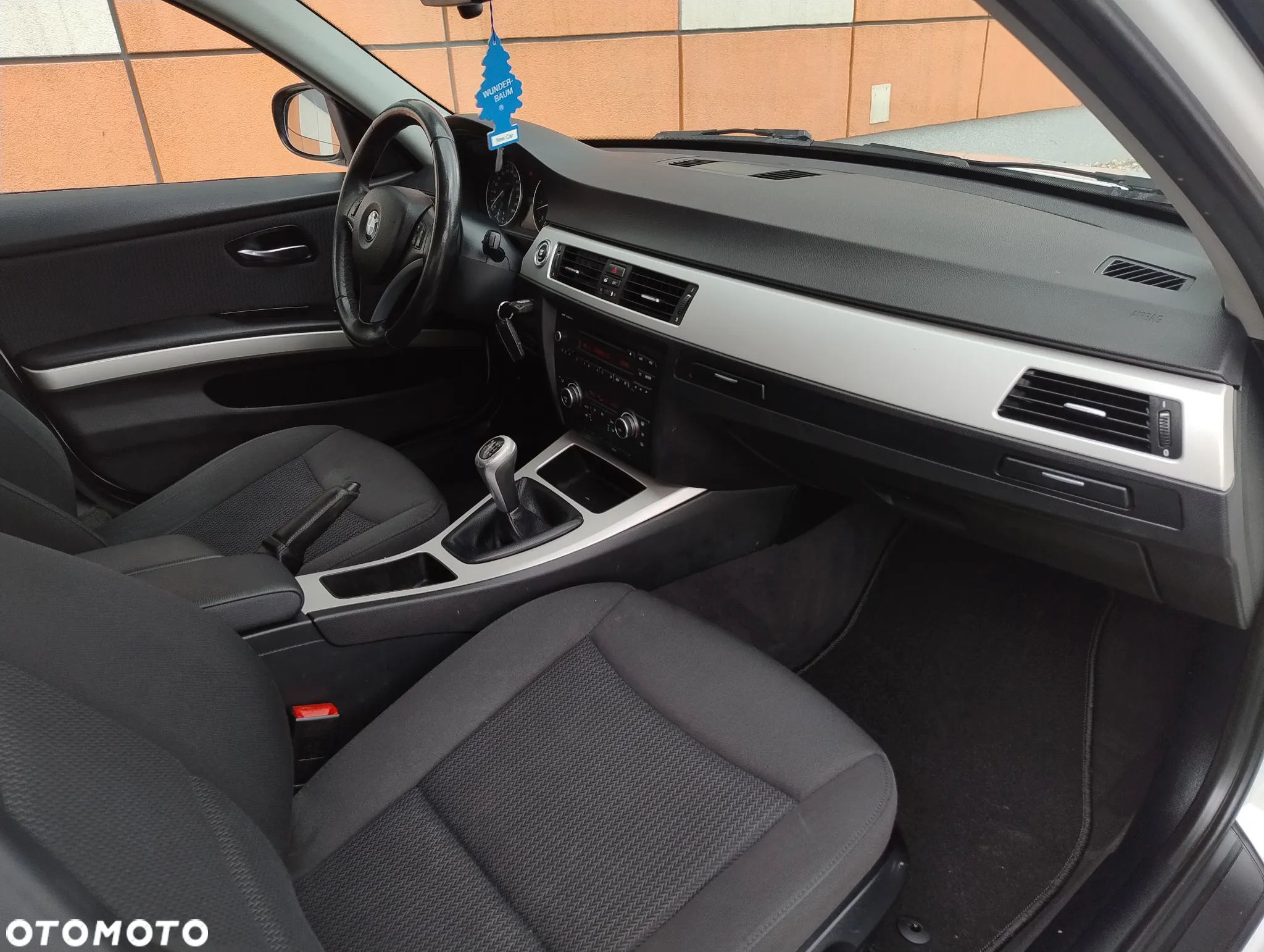 BMW Seria 3 318i - 10
