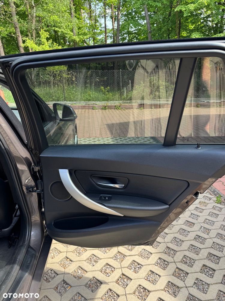 BMW Seria 3 316d - 25