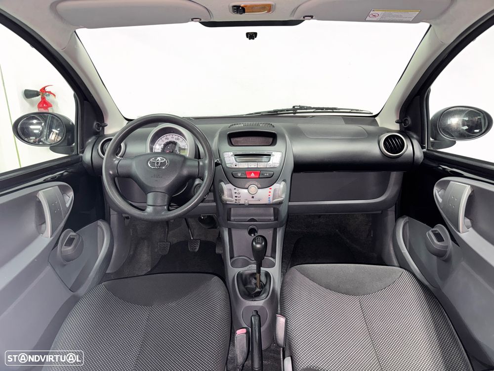 Toyota Aygo Cool - 12