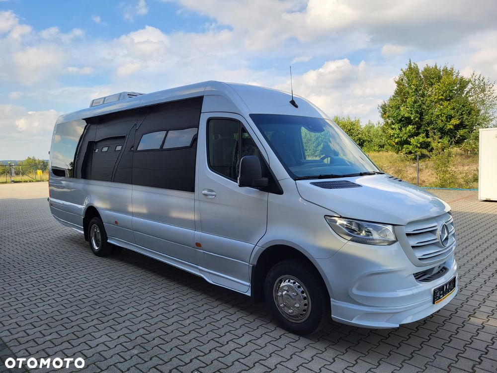 Mercedes-Benz Sprinter 519 CDI 24 miejsca + 4 stojące NOWY