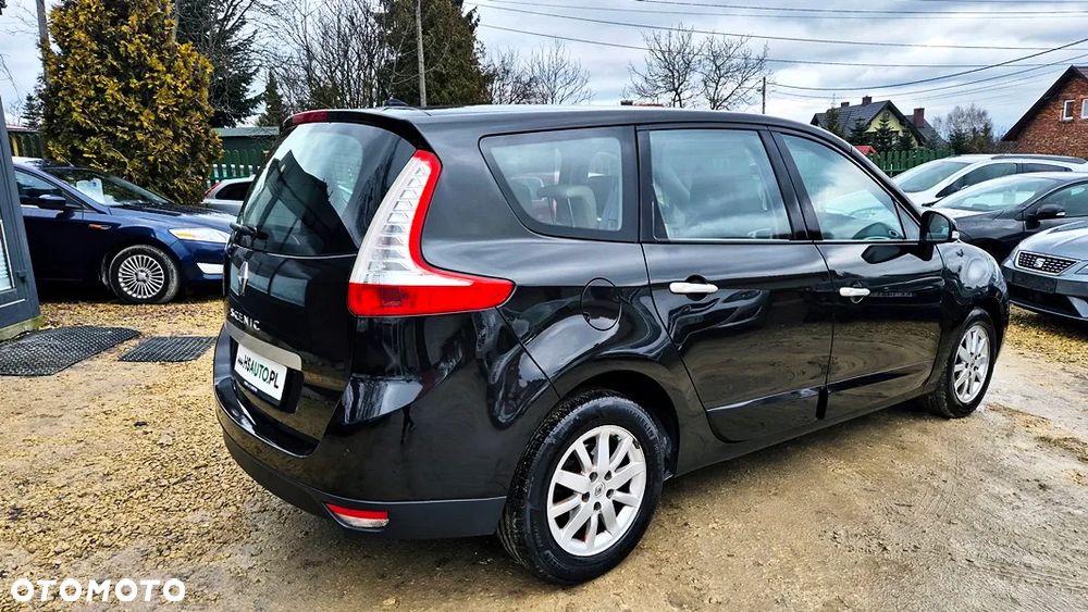 Renault Grand Scenic 2.0 16V 140 CVT Bose Edition - 14