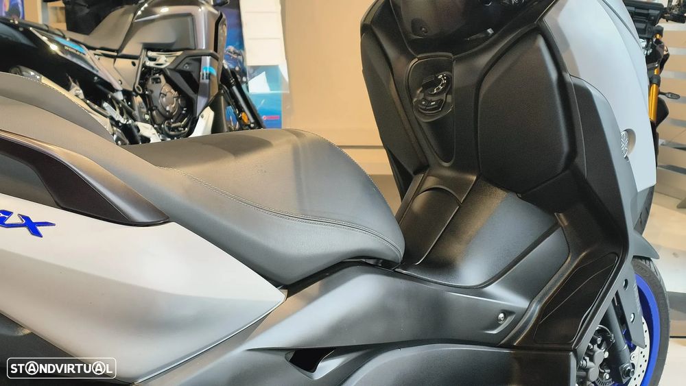 Yamaha X-Max 300 - 4
