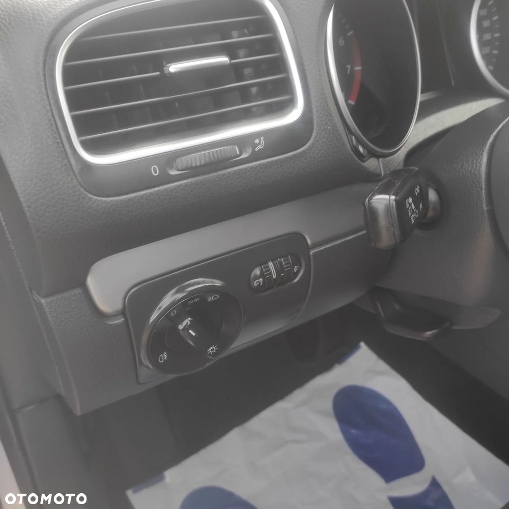 Volkswagen Golf - 21