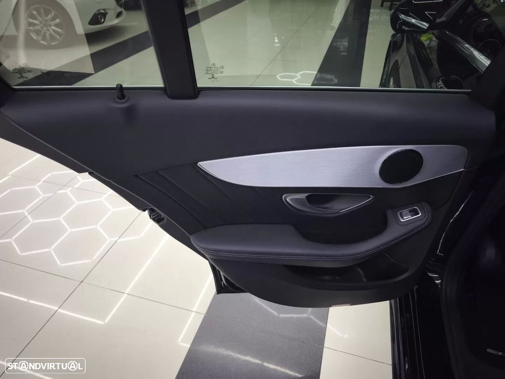 Mercedes-Benz C 220 d AMG Line - 43