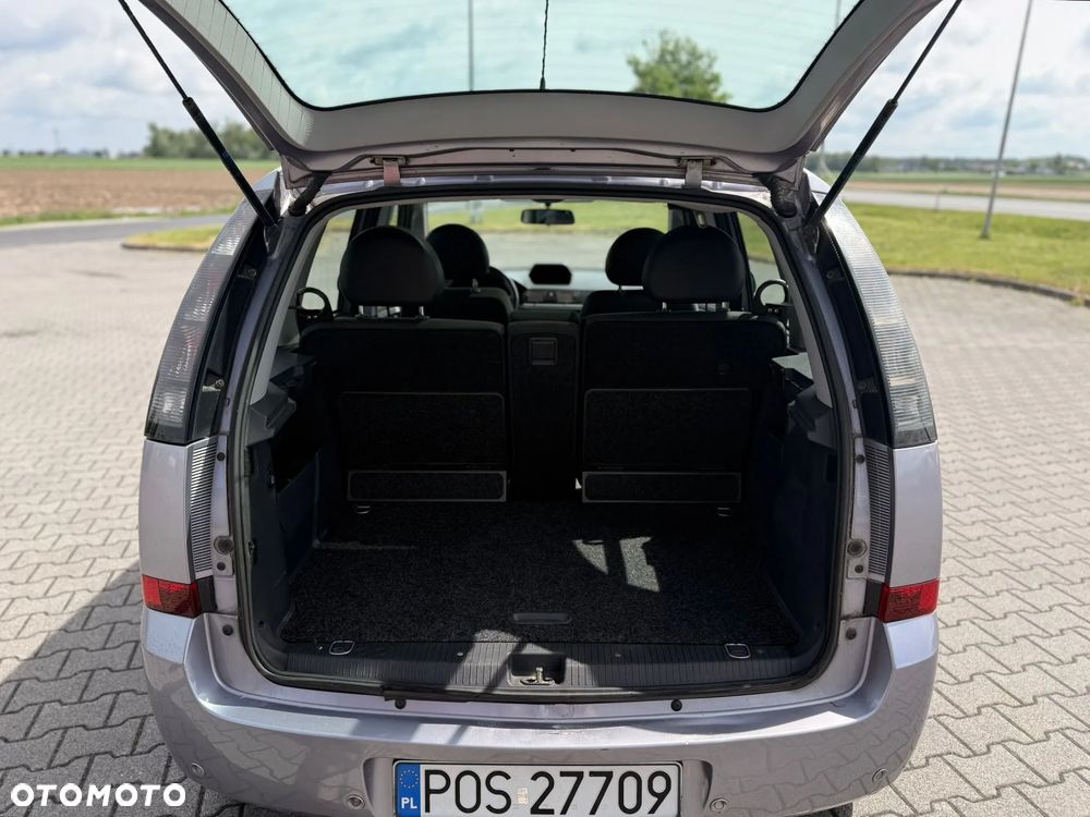 Opel Meriva 1.8 Cosmo - 17